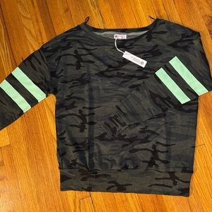 NWT Anthropologie Sundry Camo Pullover Sweatshirt Size S (1)